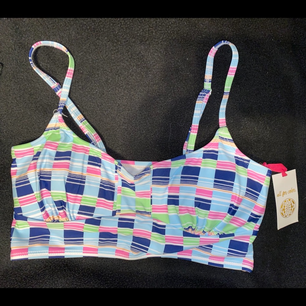 Swimsuit top NWT